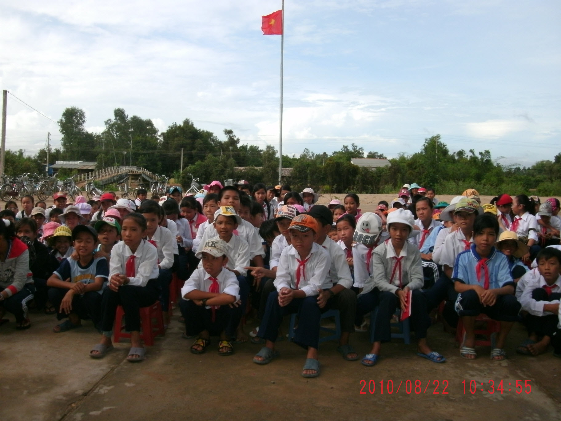 http://www.bcio.org/countries/vietnam/GEDC0400.jpg